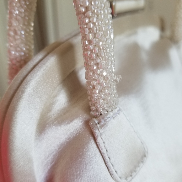 Huge sale! Rare Vint Gucci Tom Ford era cream satin silk beaded top handle bag - Picture 4 of 16